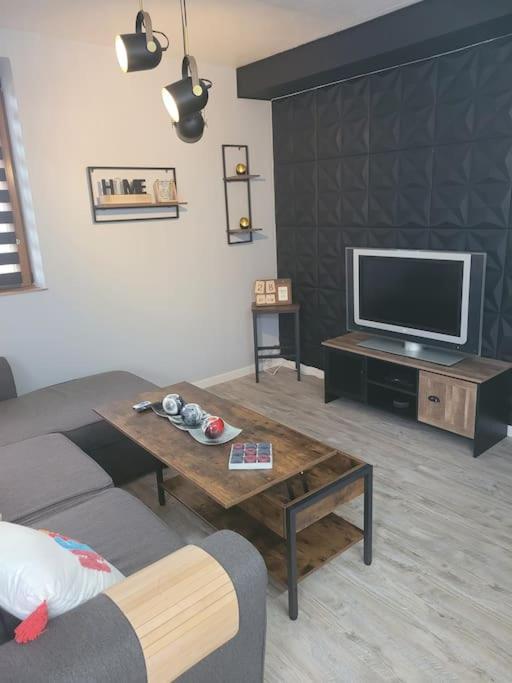 Petite Maison Cosy En Duplex Eguelshardt Esterno foto