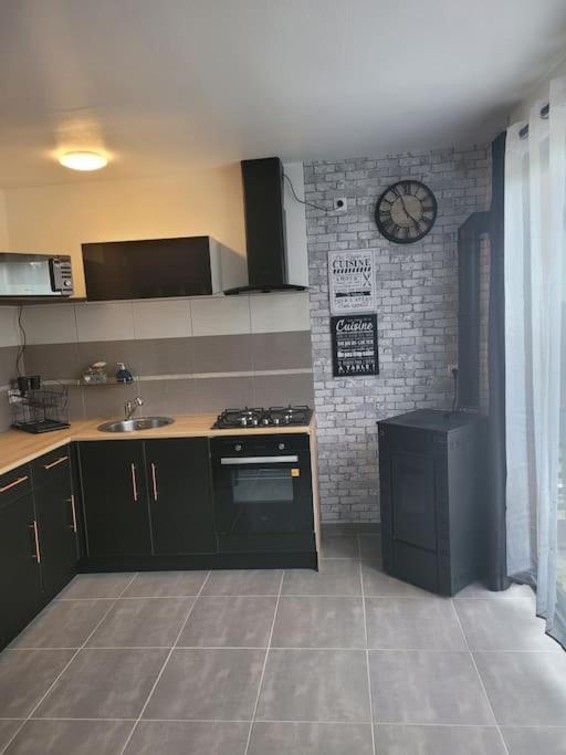 Petite Maison Cosy En Duplex Eguelshardt Esterno foto